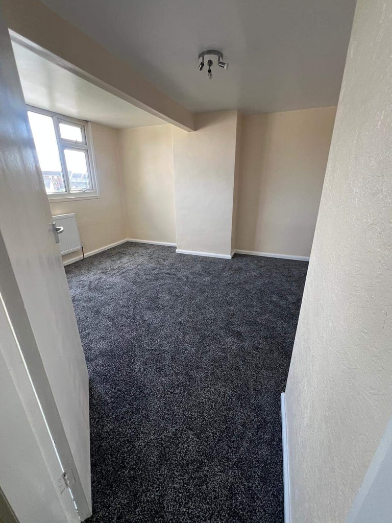 3 Bedroom Dormer bungalow to rent in WF16 - Ready to view now 