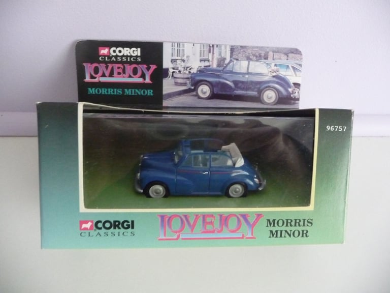 CORGI DIE-CAST 1:43 SCALE MODEL - LOVEJOY - MORRIS MINOR CONVERTIBLE  