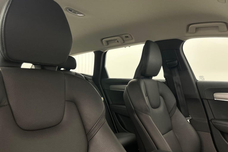 2022 Volvo V90 Plus, B4 mild hybrid, Petrol, Dark ESTATE Petrol/Electric Hybrid Automatic