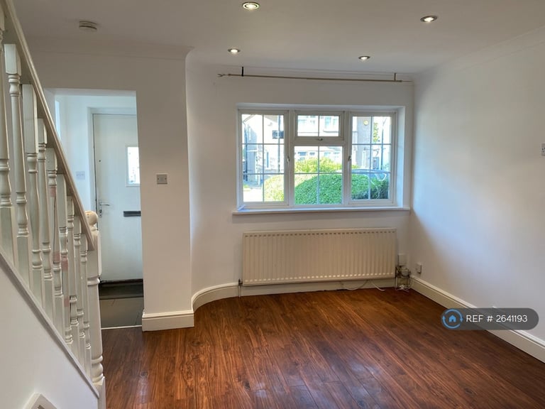 3 bedroom house in Northumberland Crescent, Feltham, TW14 (3 bed) (#2641193)