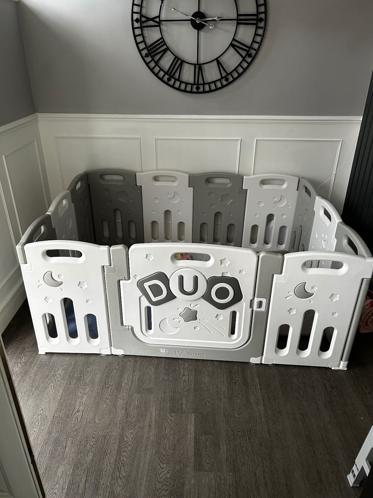 Duo play pen 