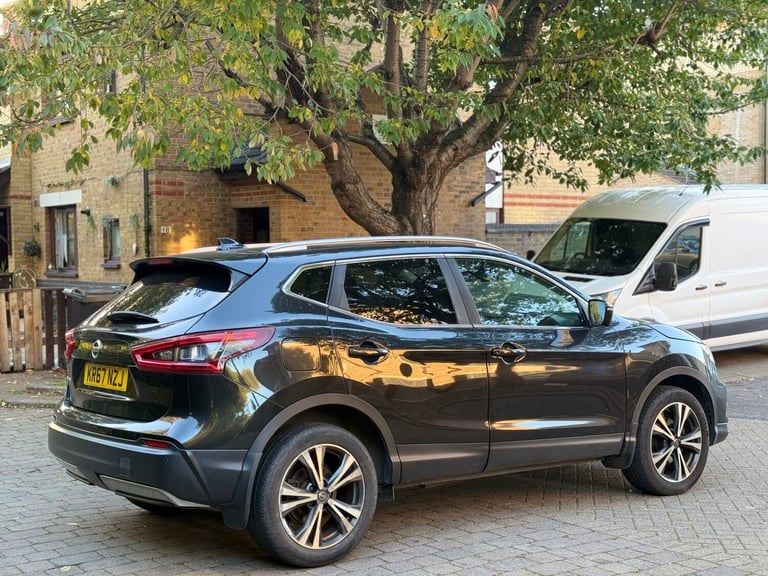 2017 Nissan Qashqai 1.2 DiG-T N-Connecta 5dr HATCHBACK Petrol Manual