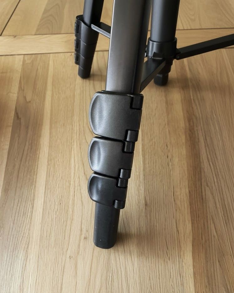 Velbon ex-640 Tripod (RRP £120)
