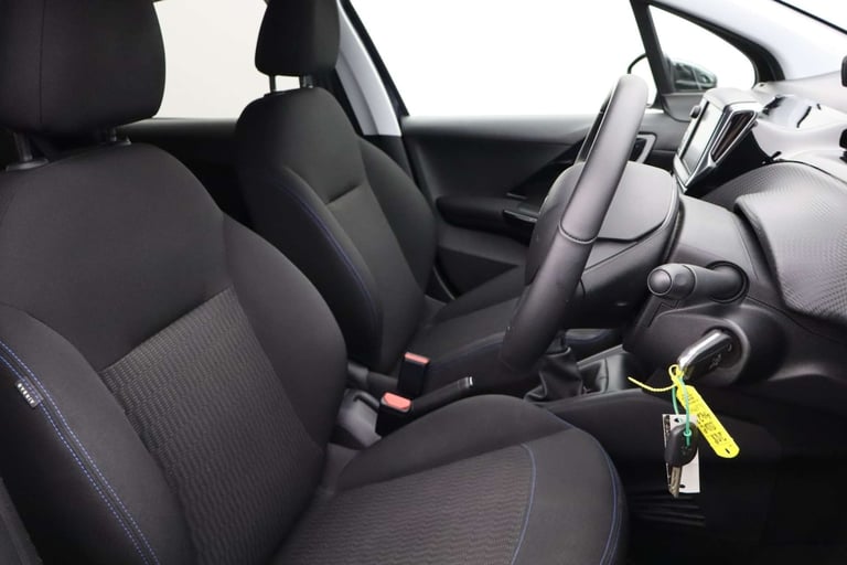 2019 Peugeot 208 1.2 208 Signature PureTech S/S 5dr Hatchback Petrol Manual