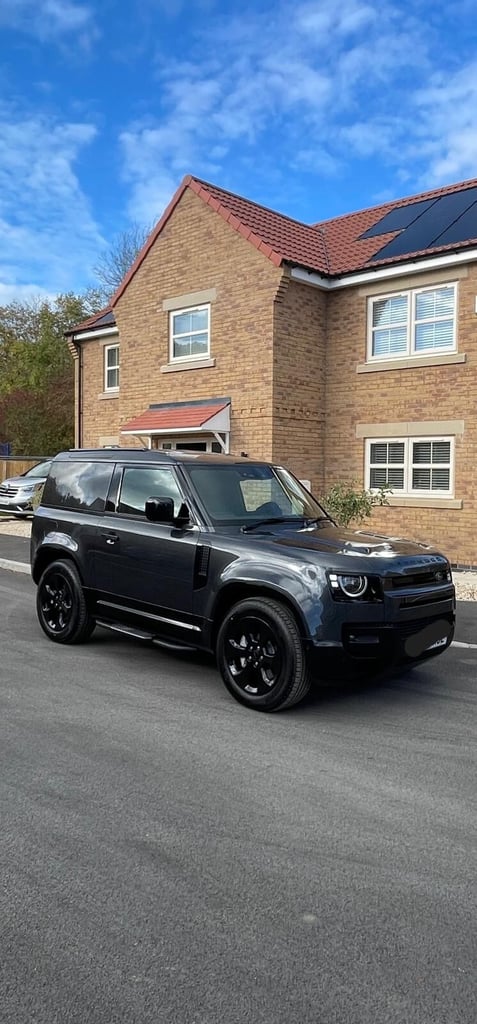 2025 LAND ROVER DEFENDER 90 HSE D250 HARD TOP X DYNAMIC COMMERCIAL (BRAND NEW)
