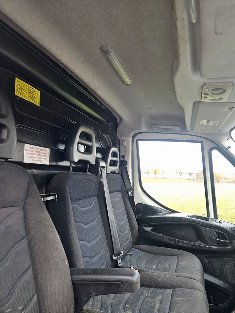 2019 iveco daily 35-120 rwd mwb euro 6 ulez comp sim transit master crafter movano