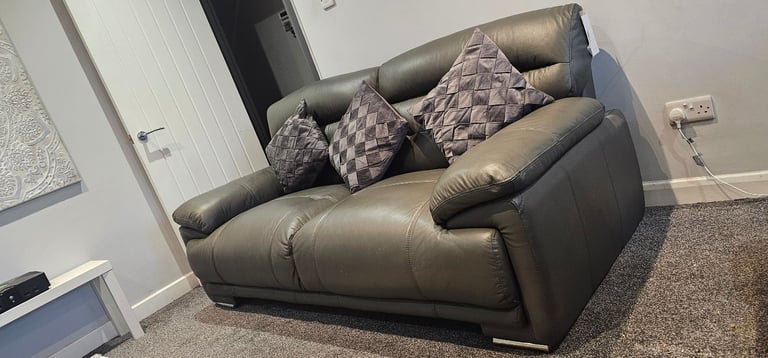 Sofa big 3 seater and 2 seater best for quality and money still like new