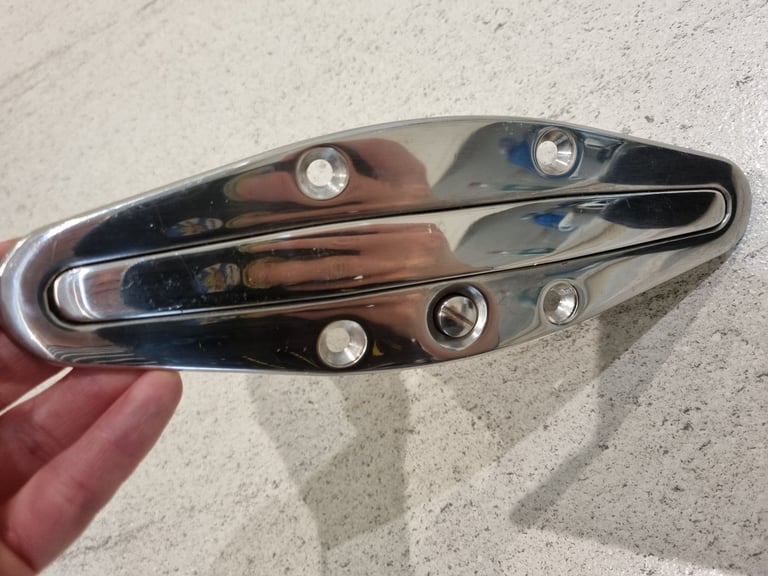Stainless steel pop up boat cleat
