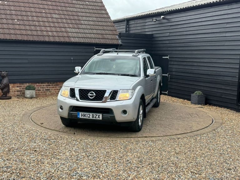 2012 Nissan Navara Double Cab Pick Up Tekna 2.5dCi 190 4WD PICK UP DIESEL Manual
