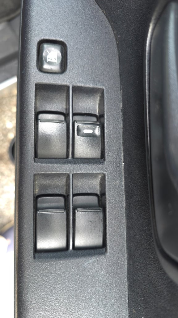 JDM Import Facelift Mitsubishi Delica D5 2.0 Auto CVT 8 Seater MPV Ulez Free