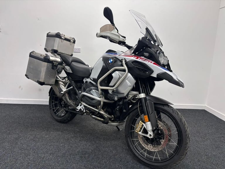 image for BMW R1250GS ADVENTURE RALLYE TE ** ONE OWNER - FULL BMW HISTORY - AKRAPOVIC **