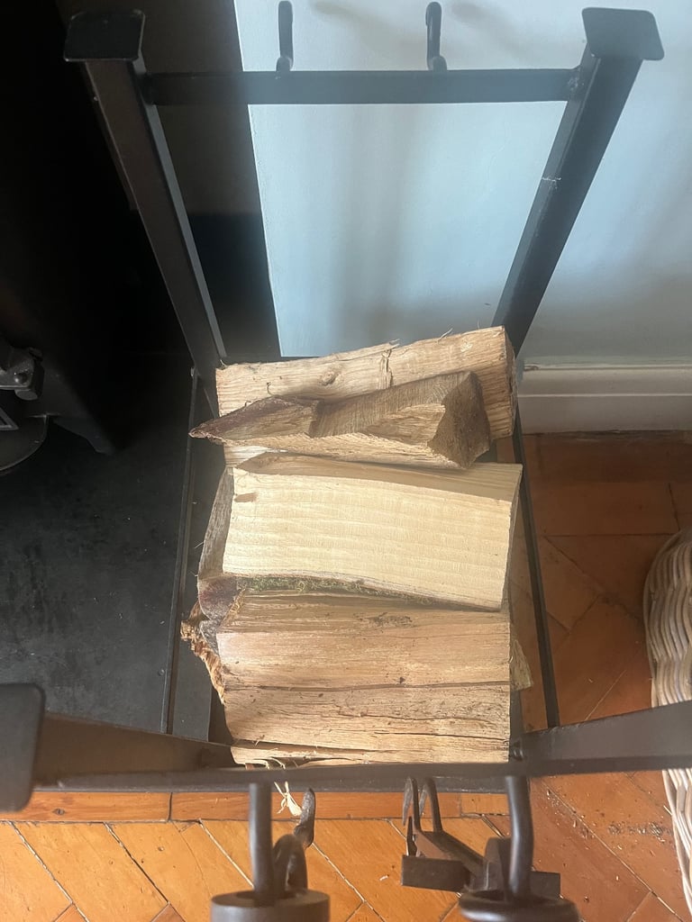 Log store indoor
