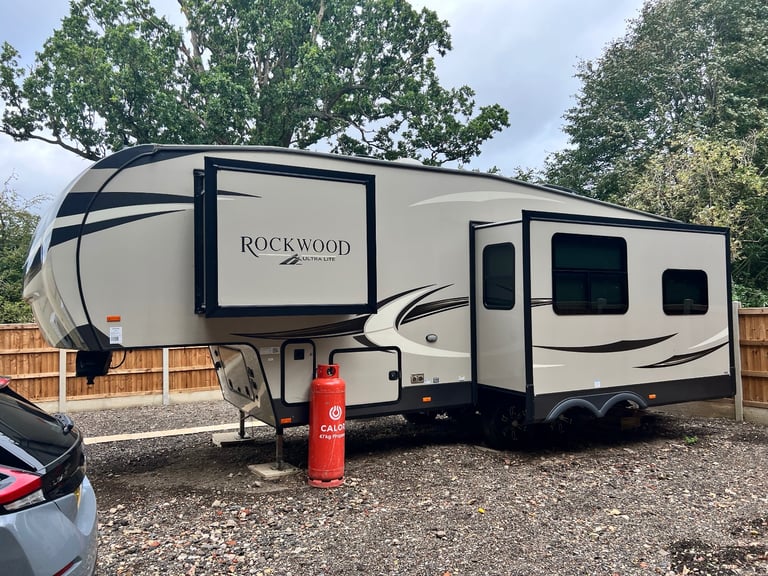 American 5th wheel 