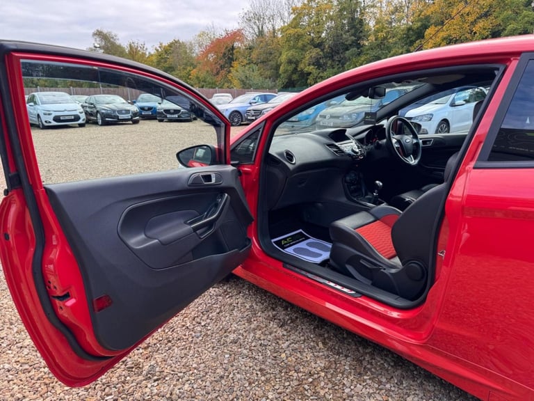 FORD FIESTA 1.6T EcoBoost ST-3 Euro 5 (s/s) 3dr 2014