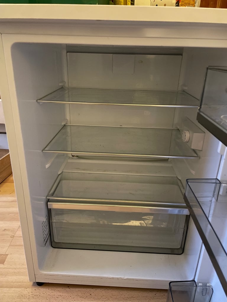 AEG Undercounter fridge -V good condition