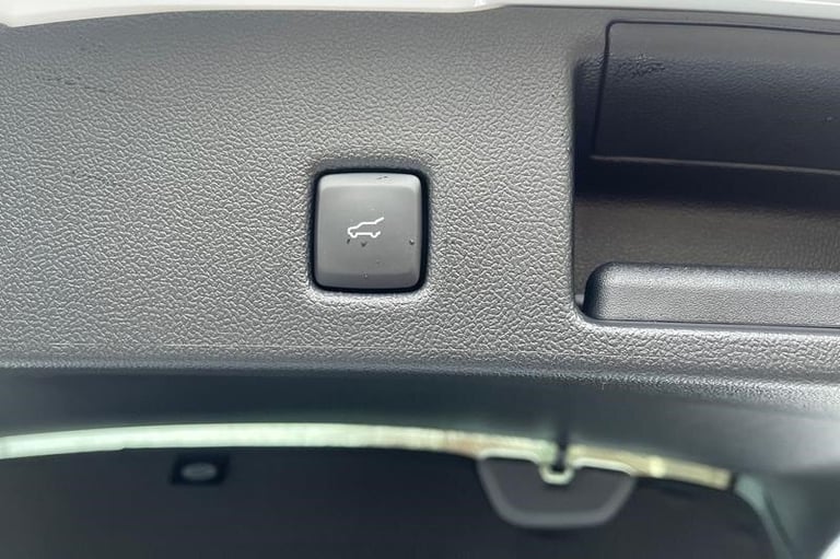 2024 Ford Kuga 2.5 PHEV ST-Line 5dr CVT 360 CAMERA, B&amp;O SOUND SYSTEM, DIGITAL DASH, POWER  Es...