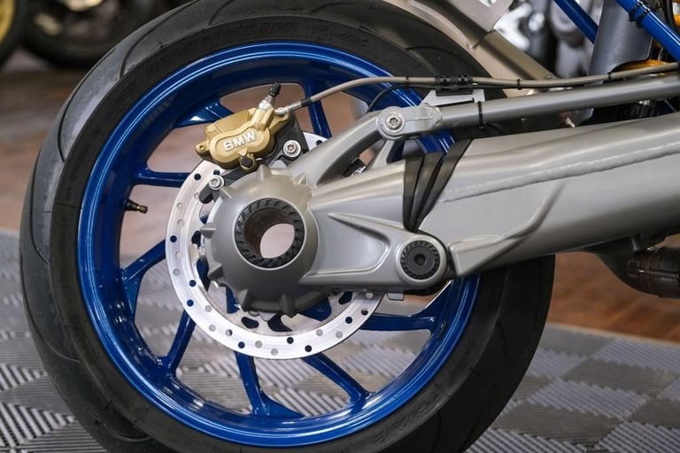 BMW HP2 *Rare Megamoto*