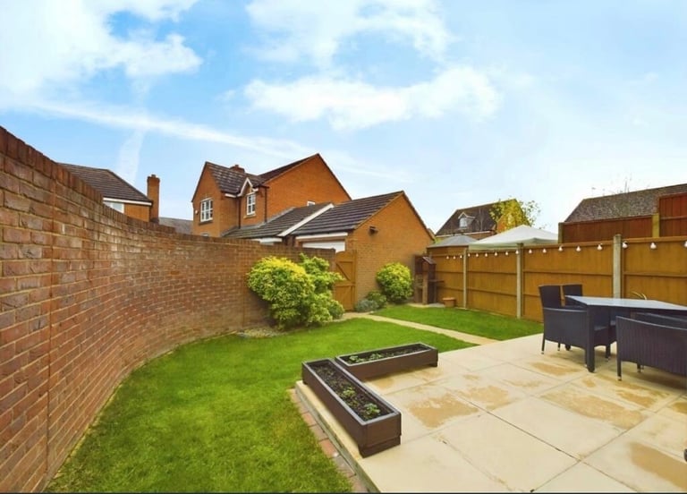 Double Room to rent + Private bathroom