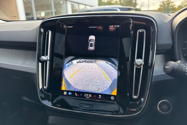 2022 Volvo XC40 2.0 B4 MHEV Ultimate SUV 5dr Petrol Hybrid DCT Auto Euro 6 (s/s) (197 ps) ESTATE ...