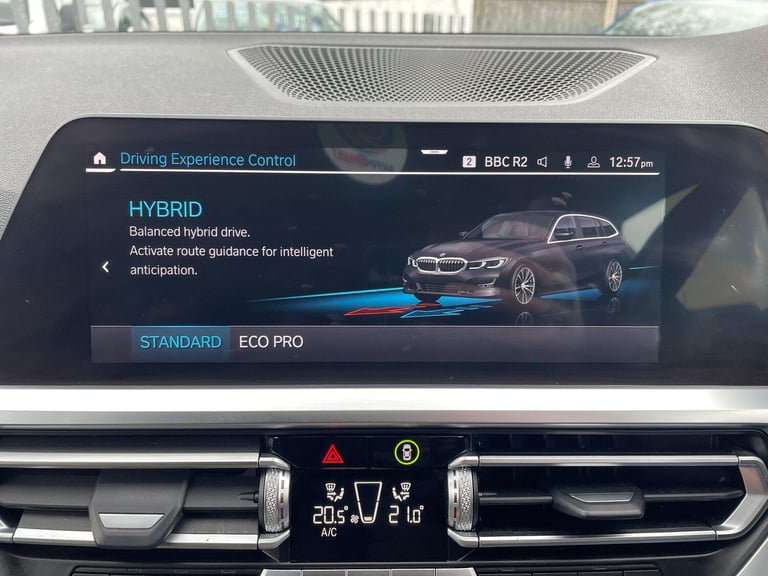  BMW 3 Series 2.0 330e 12kWh SE Pro Touring Auto Euro 6 (s/s) 5dr Petrol/Electric Hybrid Automatic
