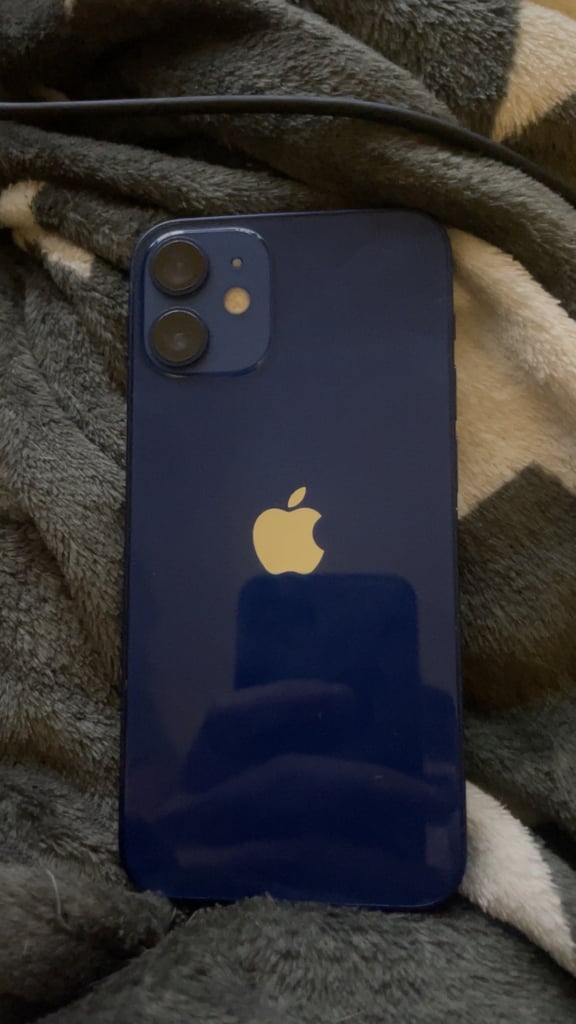 GREAT CONDITION apple iphone 12 mini 