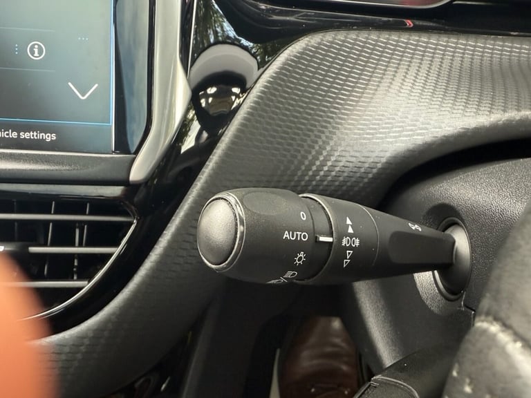 2017 Peugeot 2008 1.6 BlueHDi GT Line SUV 5dr Diesel Manual Euro 6 (s/s) (120 ps) HATCHBACK Diese...