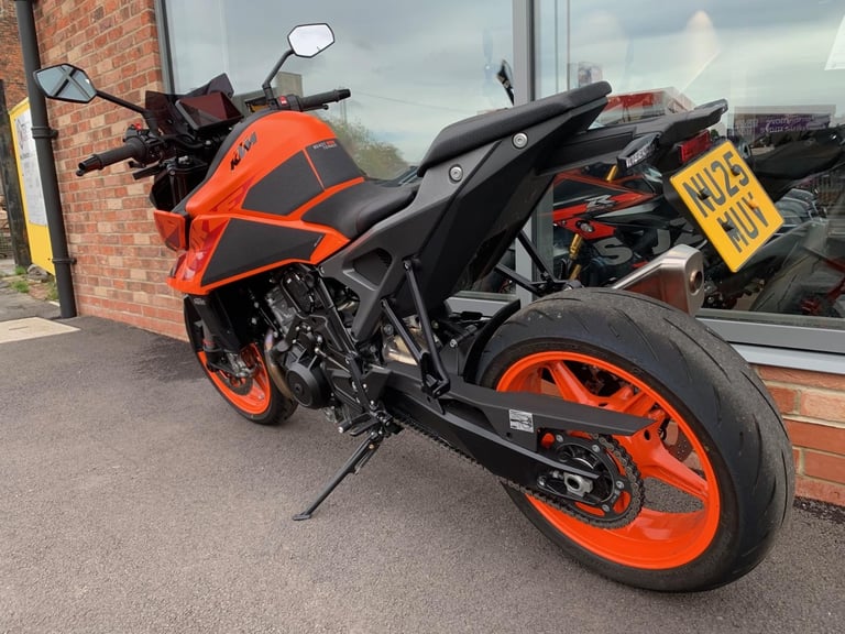 KTM 990 DUKE - TECH PACK - KTM WARRANTY 09/5/2029
