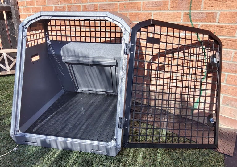 Trans K9 ( B40 - B41 - B44 - B45 ) Transport dog box (Lockable & Crash Tested) TransK9
