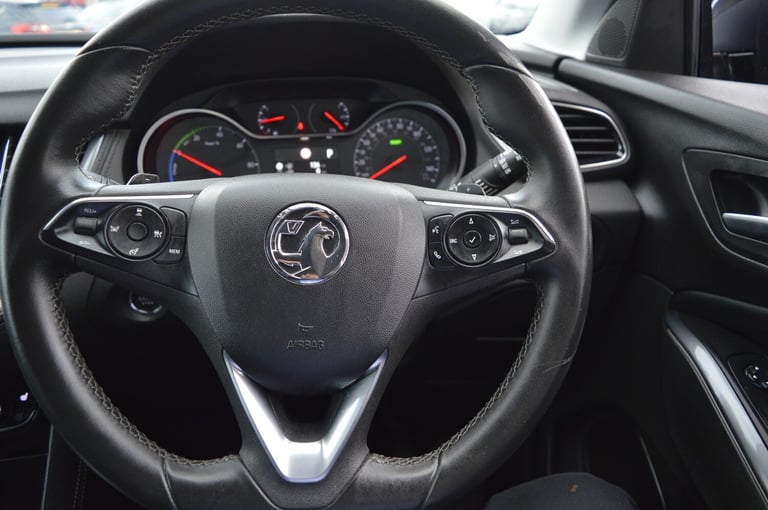 2020 Vauxhall Grandland X 1.6 Hybrid4 300 Business Ed Nav Premium 5dr Auto LEATHER INT PHEV HATCH...