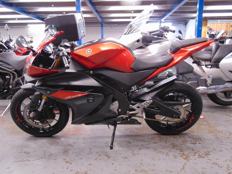 Yamaha YZFR125 ABS 2016 Supersport full power learner 125 Akrapovic Exaust FSH 