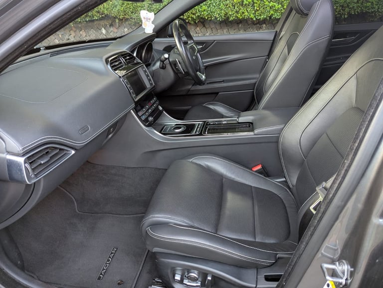 Jaguar, XE, Saloon, 2017, Other, 1999 (cc), 4 doors