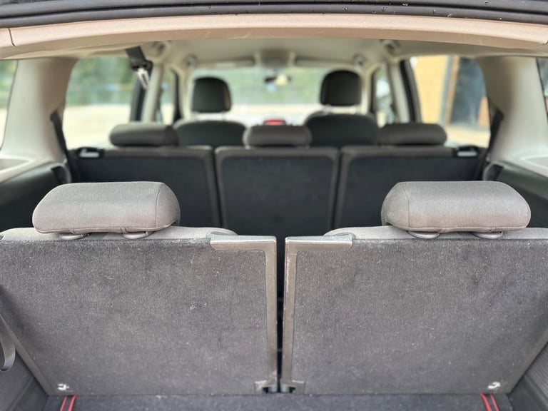 2013 Vauxhall Zafira Tourer 1.8 16V Exclusiv Euro 5 5dr Petrol