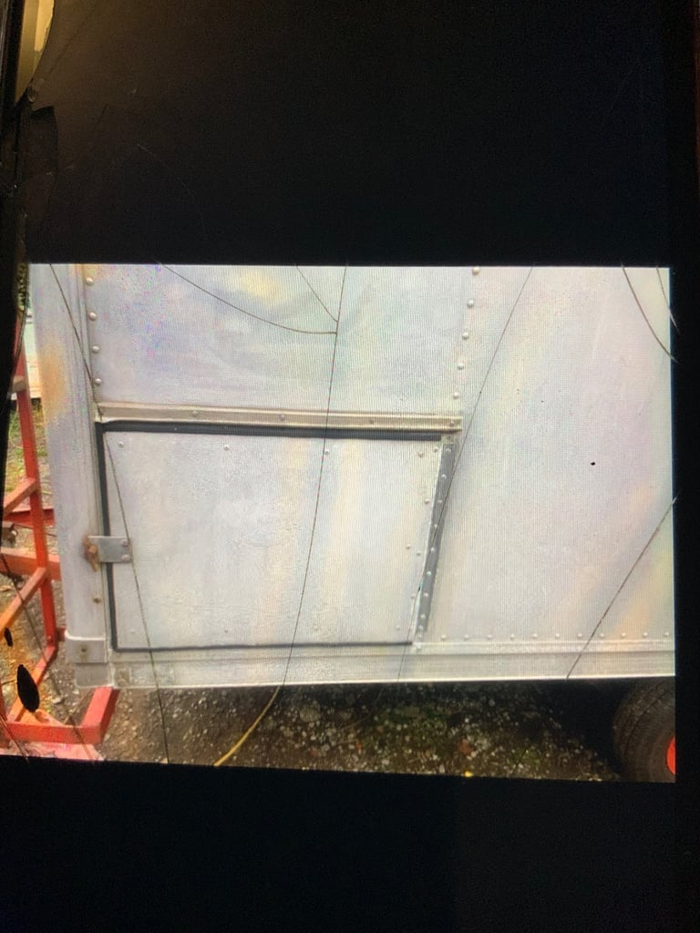 Box trailer 