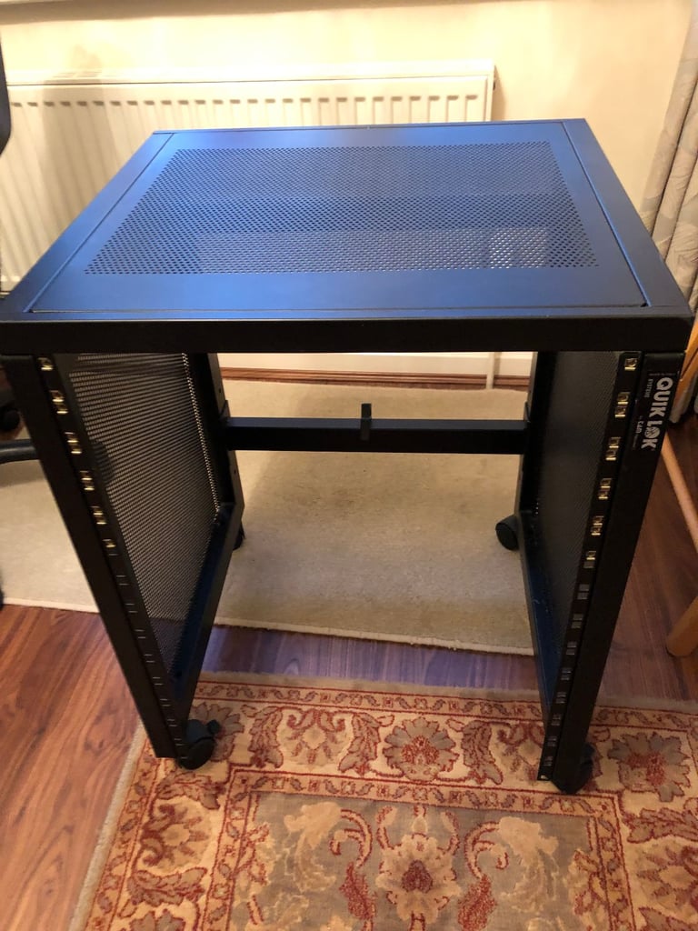 Quiklok 19" rack stand