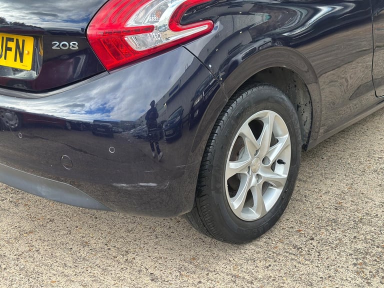2014 Peugeot 208 1.2 VTi PureTech Style Euro 5 3dr HATCHBACK Petrol Manual