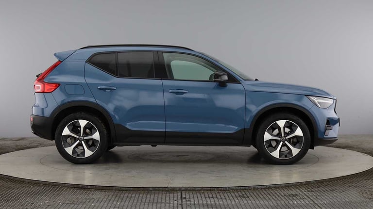 2022 Volvo XC40 2.0 B4P Ultimate Dark 5dr Auto SUV Petrol Automatic