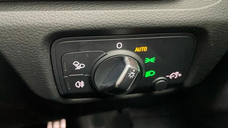 2018 Audi A3 S line 1.5 TFSI cylinder on demand 150 PS S tronic Automatic Hatchback Petrol Automatic