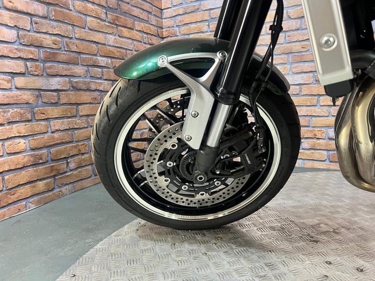 Kawasaki ZR 900 RS - NEW MOT - LOW MILES - NATIONWIDE DELIVERY 