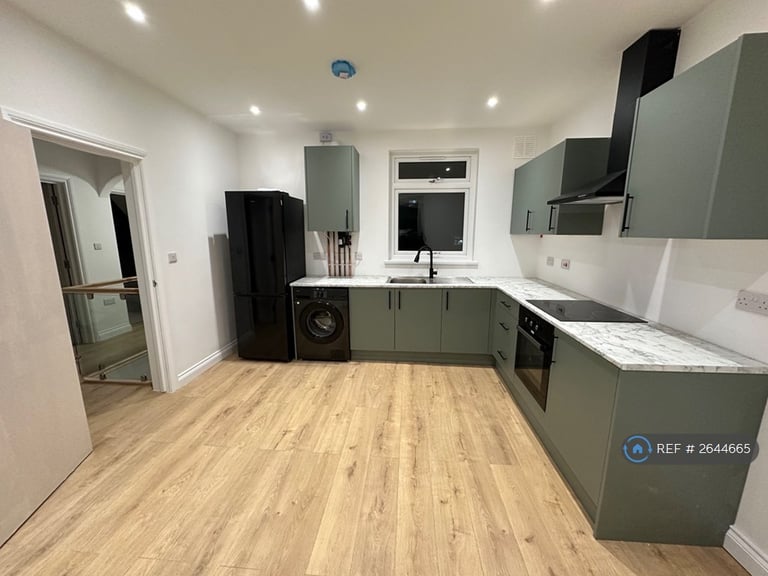 image for 3 bedroom flat in The Shrubberies, Derby, DE23 (3 bed) (#2644665)