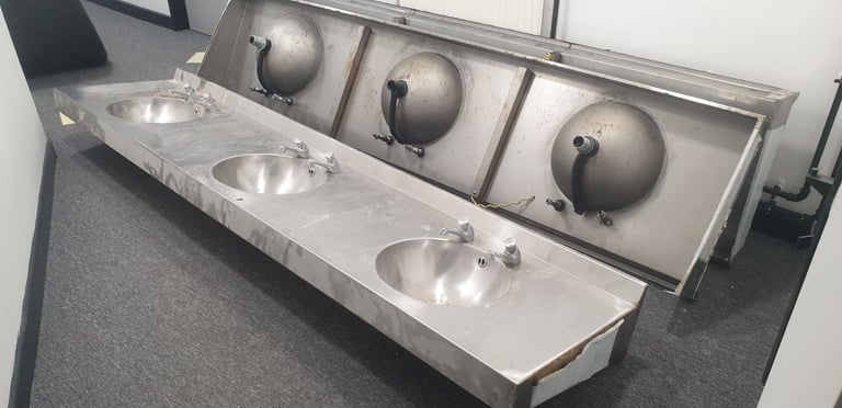 3 x extra large hand basin units