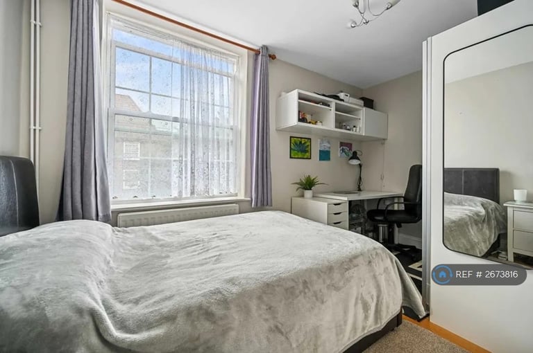 3 bedroom flat in Tilson House, London, SW2 (3 bed) (#2673816)