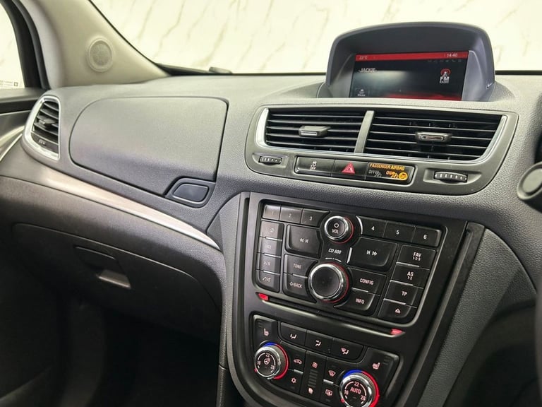 2016 Vauxhall Mokka *AUTO HATCHBACK Petrol Automatic