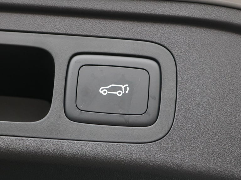 2025 MG MGS5 64kWh Trophy Long Range SUV 5dr Electric Auto (231 ps) HATCHBACK Electric Automatic