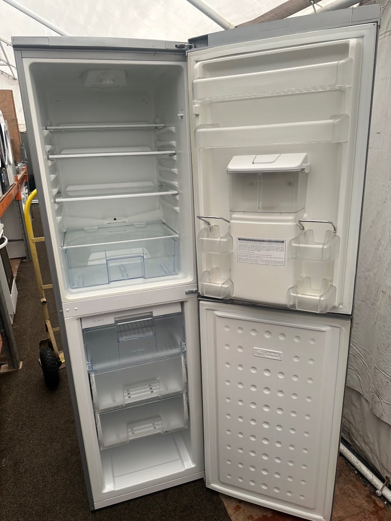 BEKO silver good condition frost free fridge freezer with water dispenser 