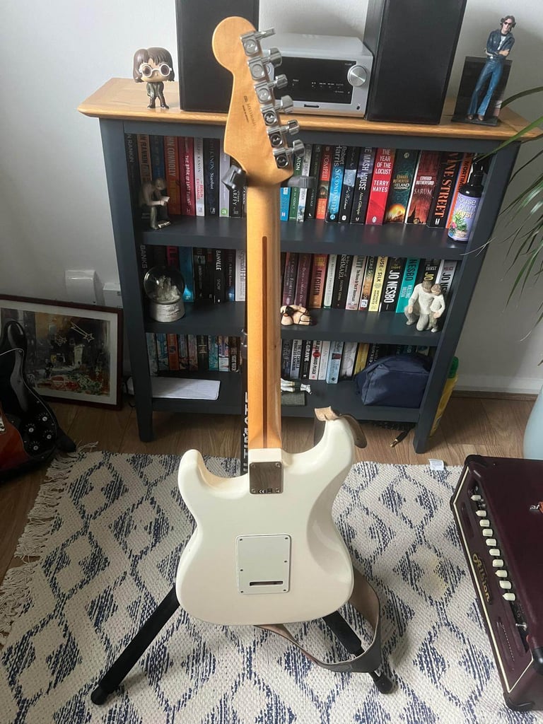 Fender Stratocaster HSS – Arctic White (Mexican, 2013)