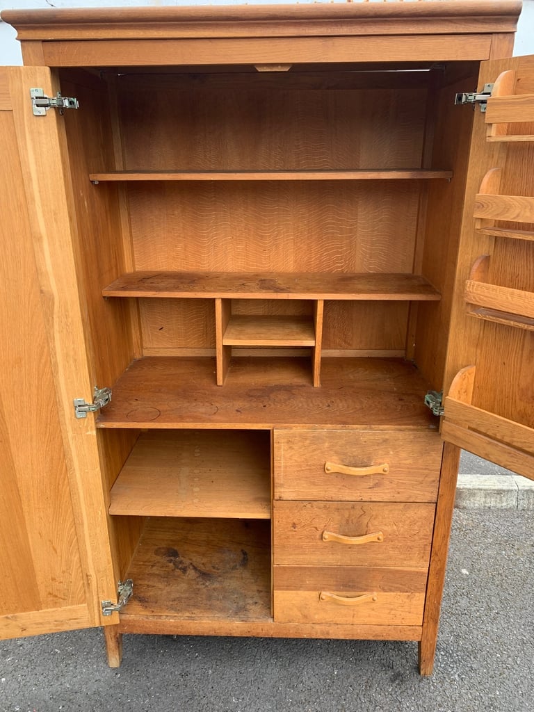 Marks & Spencer Oak Freestanding large Larder Pantry cupboard with drawers