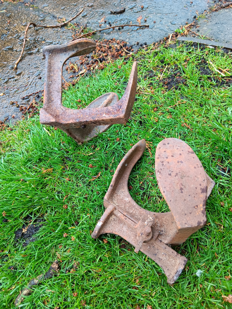 Antique/ vintage cast iron shoe makers anvils..sold as pair .