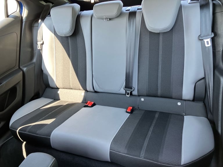 2024 Vauxhall Mokka 100kW Design 50kWh 5dr Auto SUV Electric Automatic