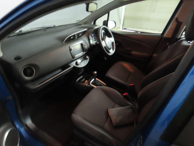 2014 Toyota Yaris 1.5 VVT-h Excel E-CVT Euro 6 5dr (15in Alloy) HATCHBACK Petrol/Electric Hybrid ...