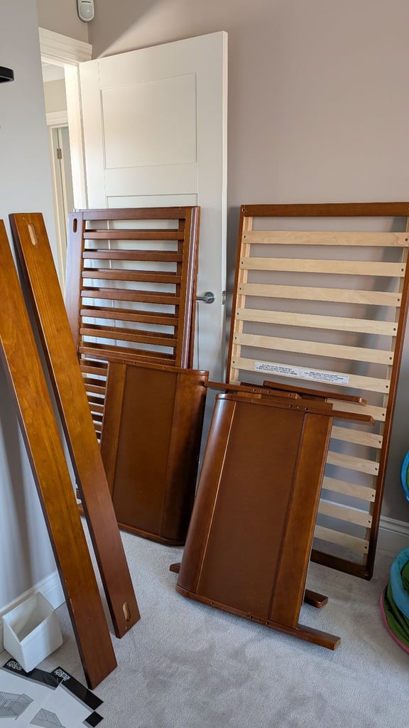 Mamas and papas cot bed